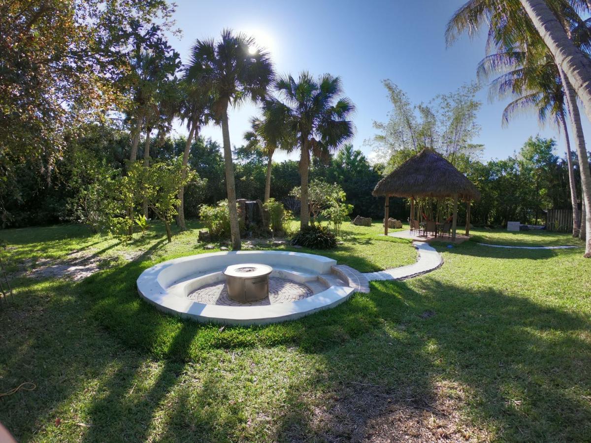 Jupiter Waterfalls - Newly Updated - Tiki Hut, Fire Pit, Kitchen, Pool Heater And More Bagian luar foto