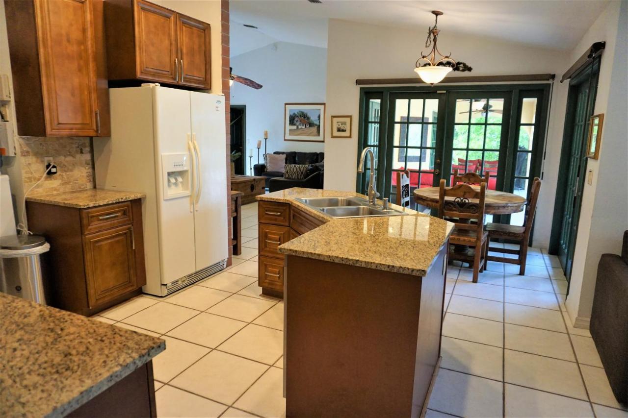 Jupiter Waterfalls - Newly Updated - Tiki Hut, Fire Pit, Kitchen, Pool Heater And More Bagian luar foto